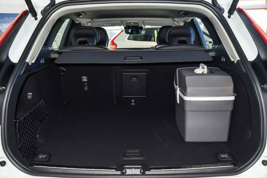 2019 MY20 Volvo XC60 UZ D4 Inscription Suv Image 10