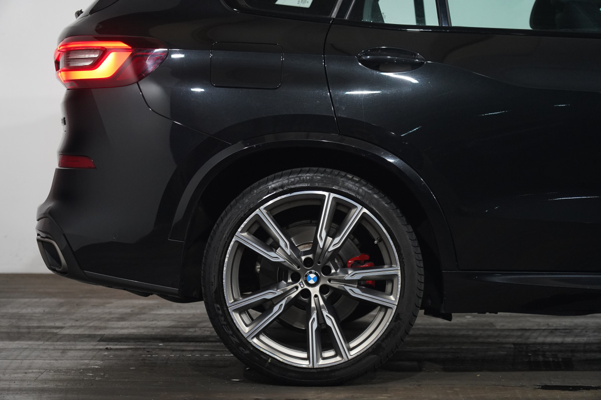 2021 BMW X5 M50i SUV Image 6
