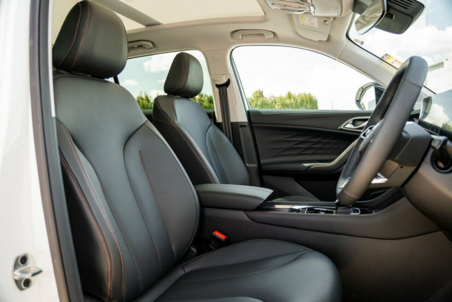 2025 MG HS AS33 Essence SUV Image 21