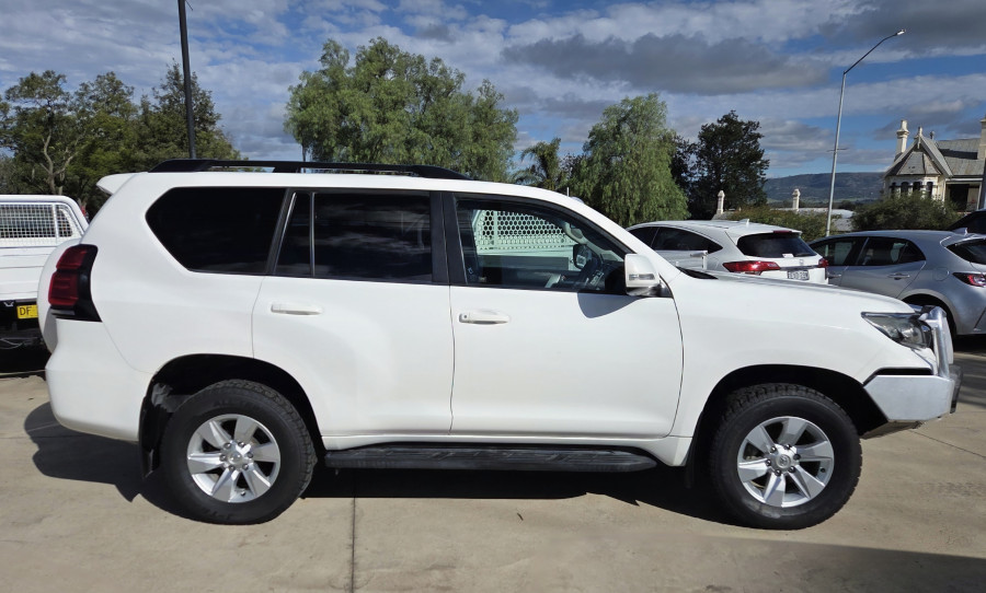 2019 Toyota LandCruiser Prado GDJ150R GXL SUV Image 8