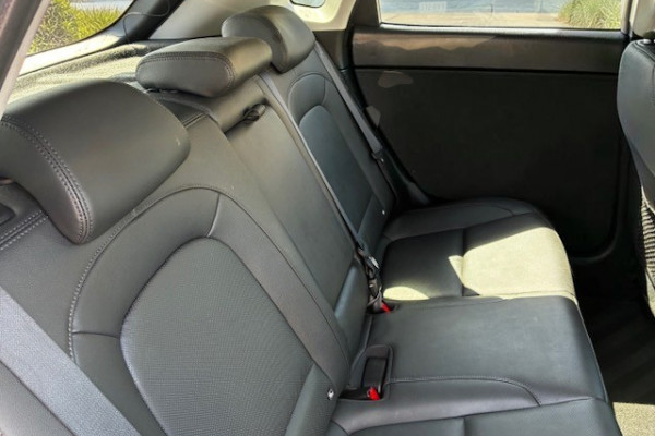 2022 Hyundai KONA OS.V4 Elite SUV Image 12
