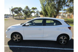 2024 MY24.5 MG MG3 ZP22 Essence Hybrid+ Hatch
