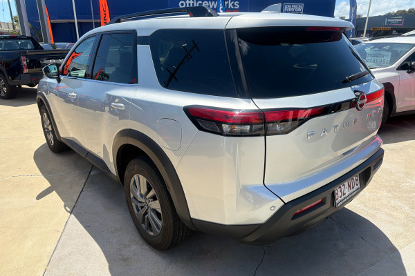 2024 Nissan Pathfinder R53 ST-L SUV Image 5
