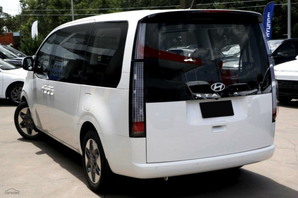 2026 Hyundai Staria US4.V3  People Mover Image 3