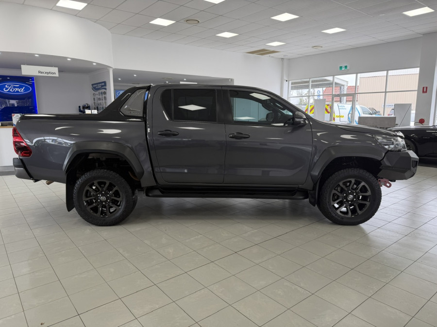 2024 Toyota HiLux GUN126R Rogue 48V Ute Image 6