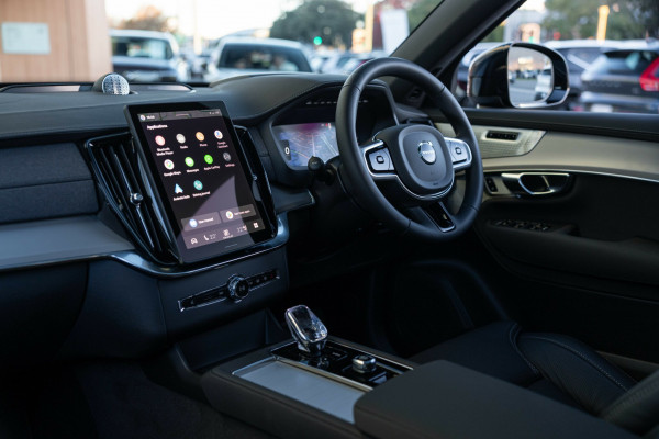 2026 Volvo XC90 L Series Black Edition SUV Image 3