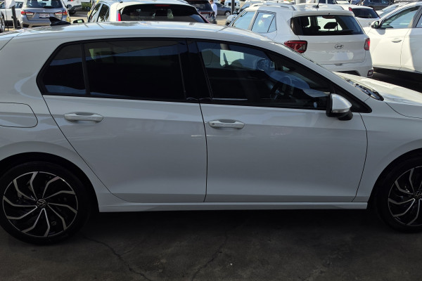 2023 Volkswagen Golf 8 110TSI Life Hatch Image 8