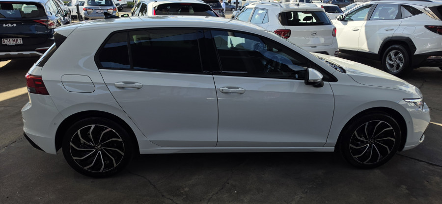 2023 Volkswagen Golf 8 110TSI Life Hatch Image 8
