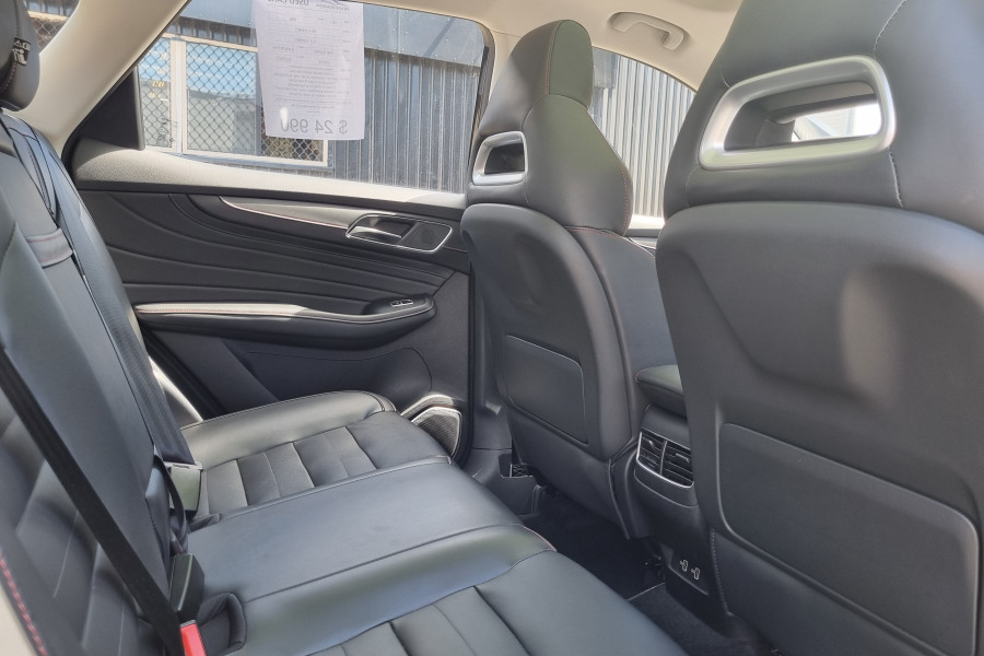 2022 MG HS SAS23 Essence SUV Image 9