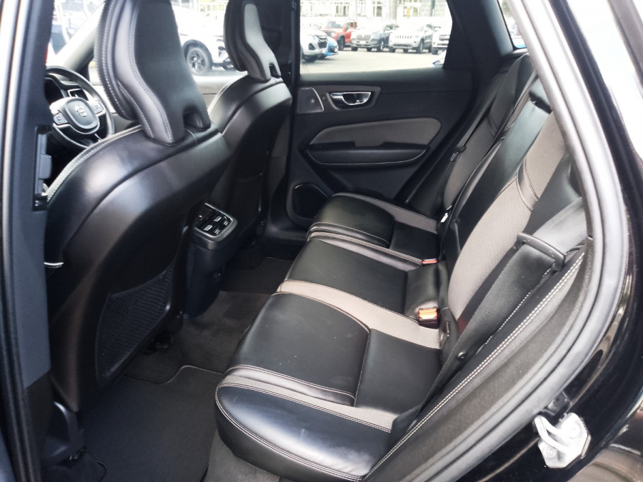 2021 MY22 Volvo XC60 UZ B6 R-Design SUV Image 19