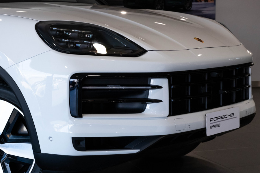2025 Porsche Cayenne E-Hybrid SUV