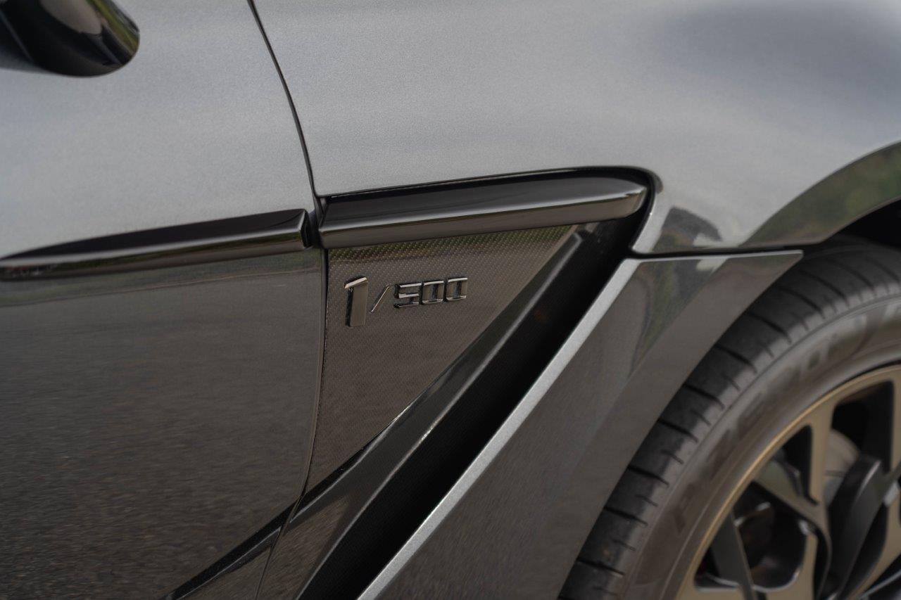 2021 Aston Martin DBX 1913 Edition SUV Image 9