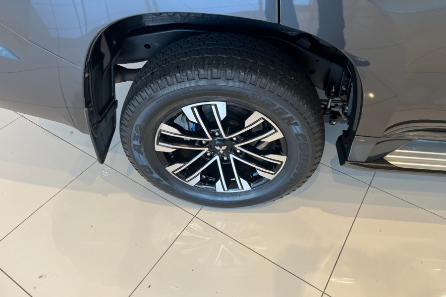 2023 Mitsubishi Pajero Sport QF GLS SUV Image 16