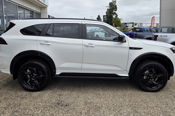 2026 Isuzu MU-X RJ X-TERRAIN SUV Image 2