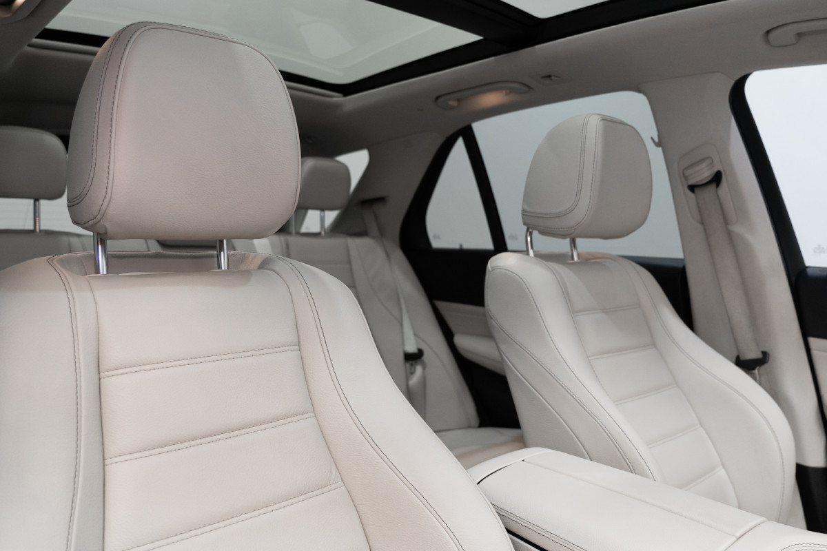 2021 Mercedes-Benz Gle 450 4matic (Hybrid) SUV Image 4