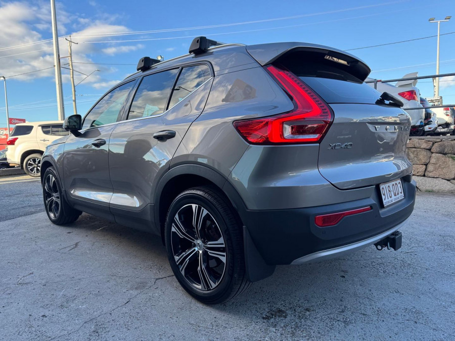 2020 Volvo XC40 XZ T4 Inscription SUV Image 8
