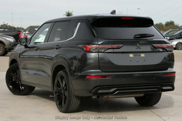 2026 Mitsubishi Outlander ZM Black Edition SUV Image 3