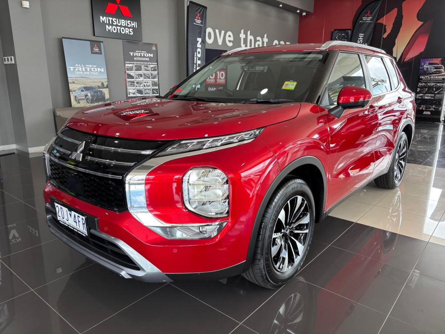 2025 Mitsubishi Outlander ZM LS SUV Image 3