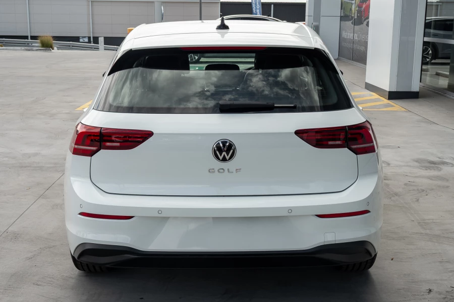 2026 Volkswagen Golf 8.5 110TSI Life Hatch Image 5
