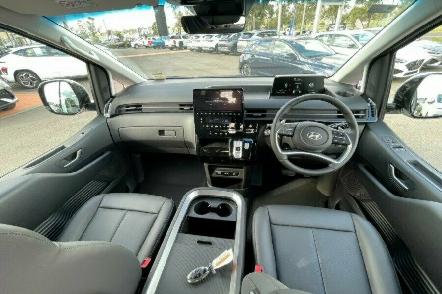 2024 MY25 Hyundai Staria US4.V3 Elite People Mover Image 9