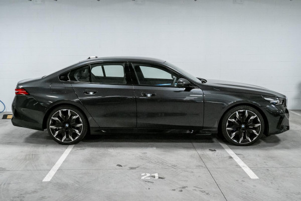 2026 BMW 5 Series G60 540d xDrive Sedan image 3