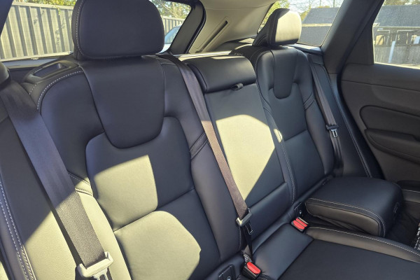 2026 Volvo XC60 UZ Ultra B5 Dark SUV Image 13