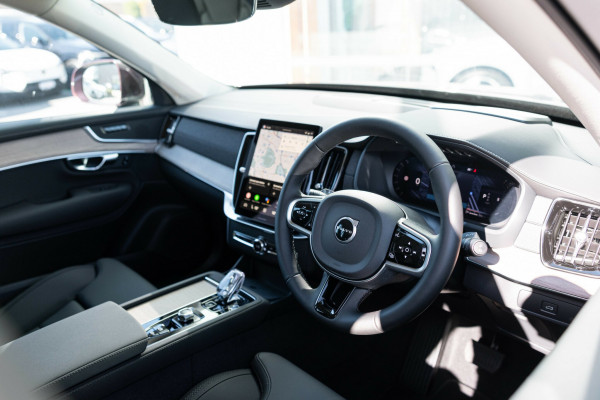 2025 MY26 Volvo XC90 L Series Plus B5 Bright SUV Image 15
