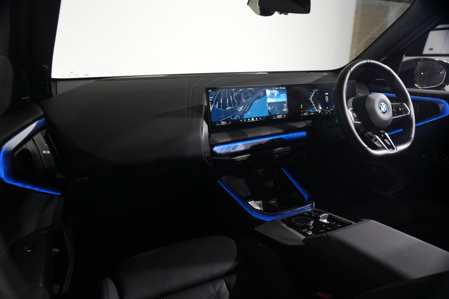 2025 BMW X3 30e xDrive SUV Image 11