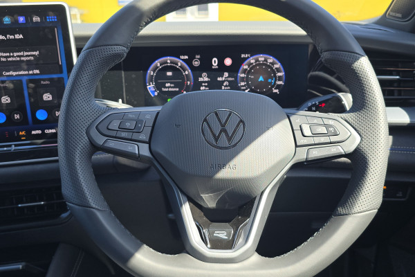 2025 MY26 Volkswagen Tayron R4 195TSI R-Line SUV Image 18