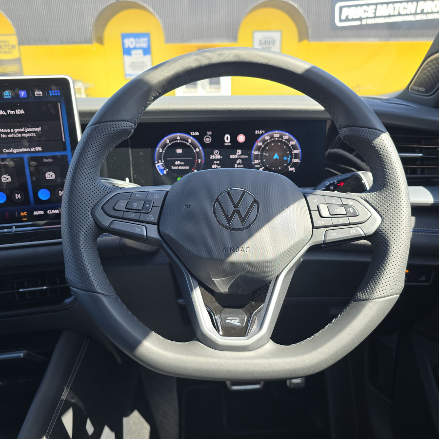 2025 MY26 Volkswagen Tayron R4 195TSI R-Line SUV Image 18