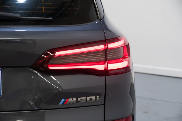 2020 BMW X5 M50i SUV Image 11