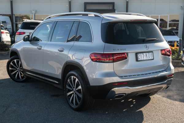 2022 Mercedes-Benz GLB-Class X247 GLB200 SUV image 2