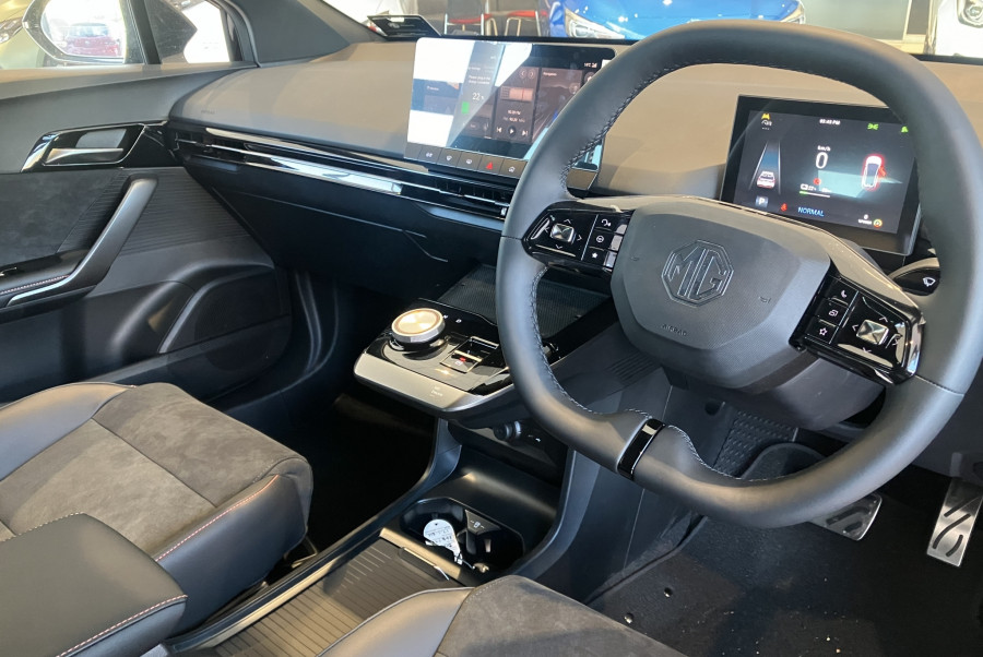 2023 MG MG4 MEH32 Essence 64 Hatch Image 11