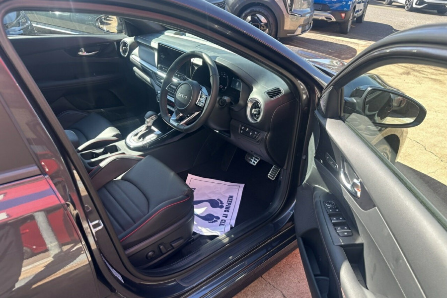 2024 Kia Cerato BD GT Hatch Image 11