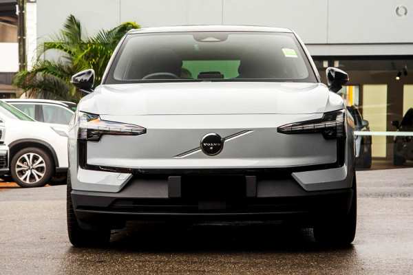2026 Volvo EX30  Single Motor Extended Range Ultra SUV Image 2