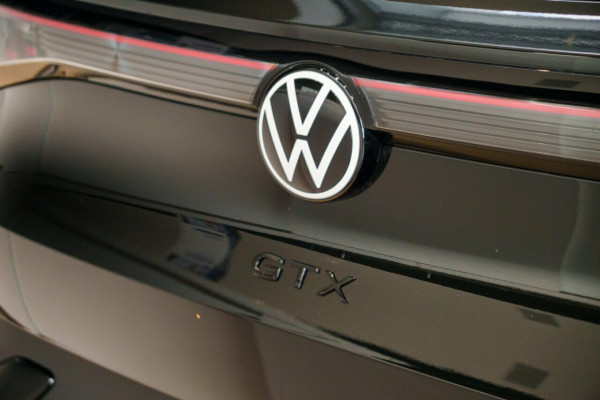 2025 Volkswagen ID. 5 E2 GTX SUV Image 6