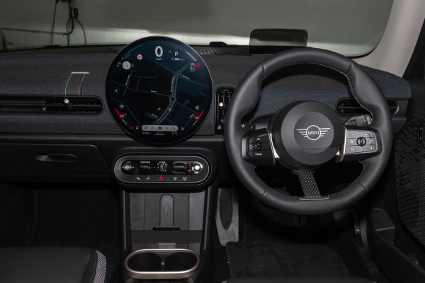 2025 MINI Cooper F65 C Classic Hatch image 7