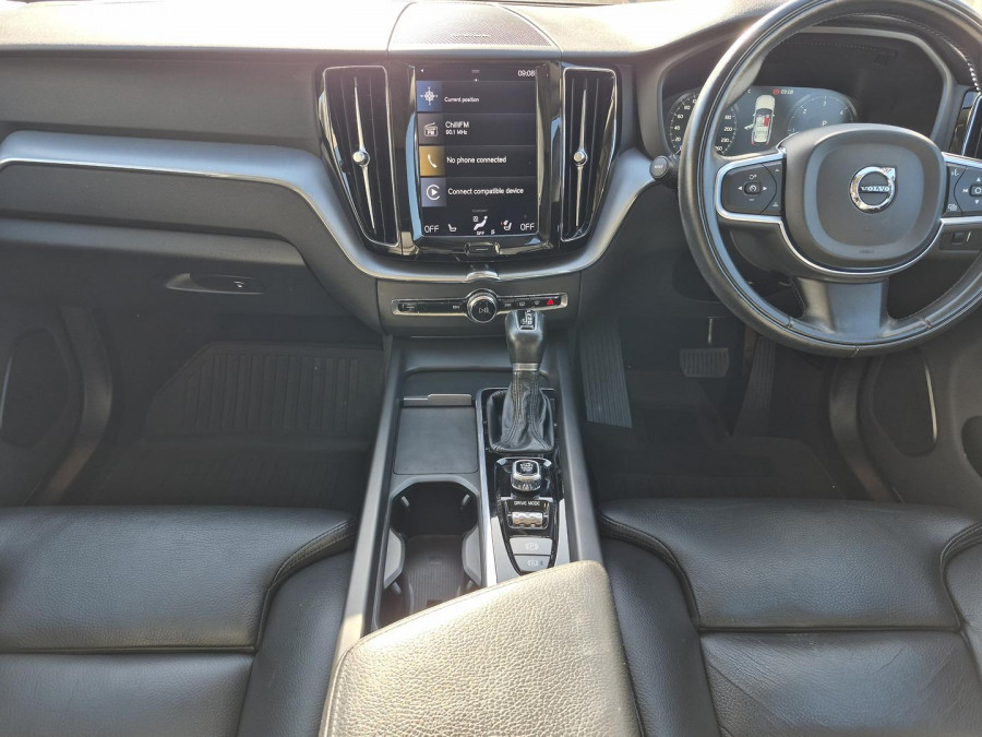2020 MY21 Volvo XC60 UZ D4 Momentum SUV Image 5