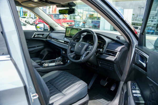 2025 Mitsubishi Outlander ZM Exceed SUV Image 17