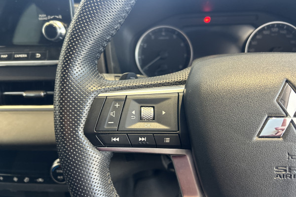 2023 Mitsubishi Outlander ZM LS SUV Image 11