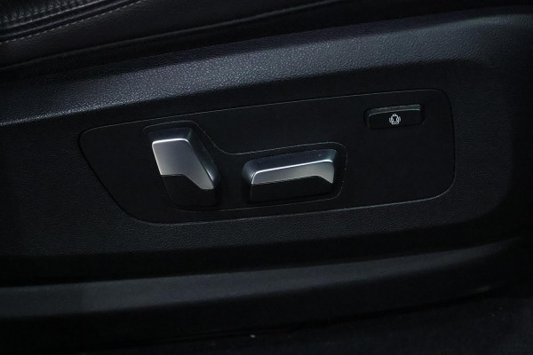 2019 BMW X5 G05 xDrive40i SUV image 12