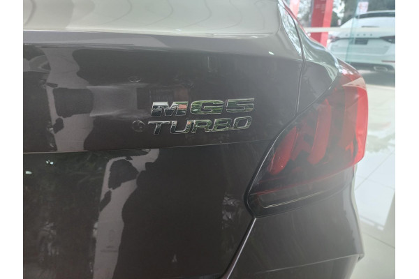 2024 MG MG5 AP32 Essence Sedan Image 5