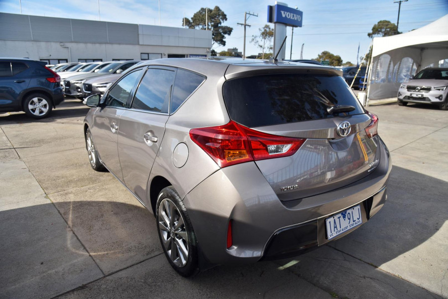 2013 Toyota Corolla ZRE182R Levin ZR Hatch Image 2