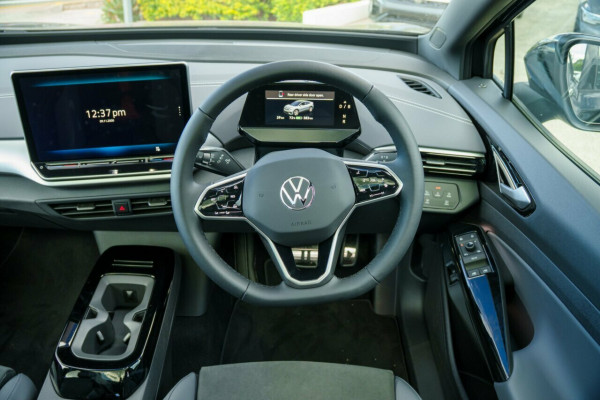 2025 Volkswagen ID. 5 E2 Pro SUV Image 11