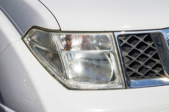 2010 Nissan Navara D40 ST Utility