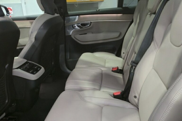 2025 MY26 Volvo XC90 L Series Ultra B5 Dark SUV Image 20