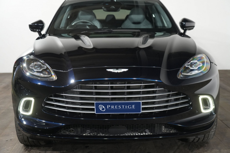 2021 Aston Martin DBX SUV Image 3