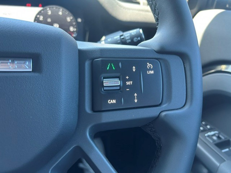 2026 Land Rover Defender L663 110 P425 X-Dynamic SE SUV Image 18