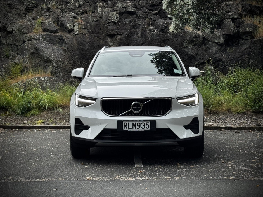 2025 Volvo XC40 XZ Plus B4 SUV Image 2