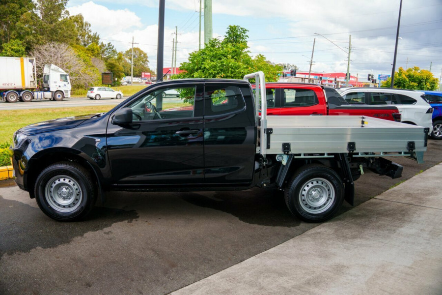 2026 MY25.5 Isuzu D-MAX RG SX Cab Chassis Image 4